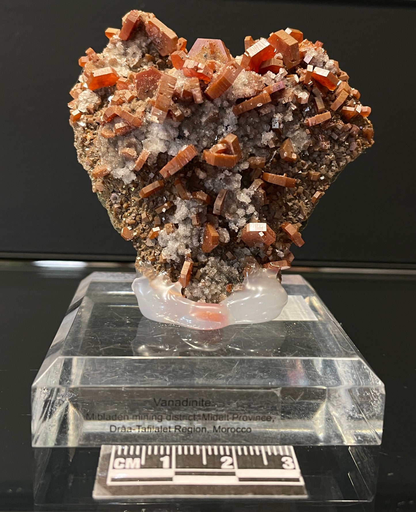 VANADINITE, Morocco IV040