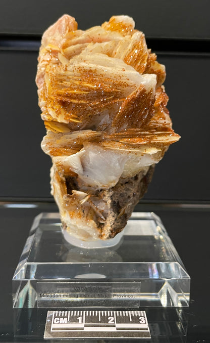 VANADINITE, Morocco IV041