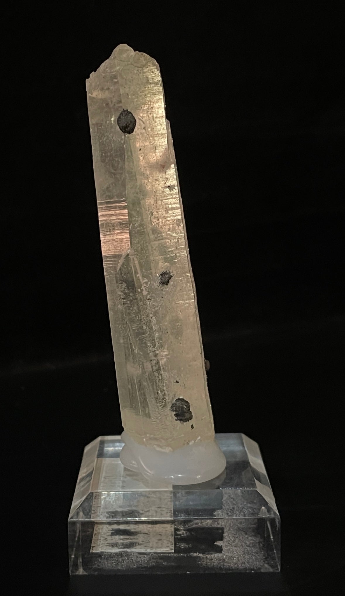 HEMATITE ON QUARTZ, China IHQ014