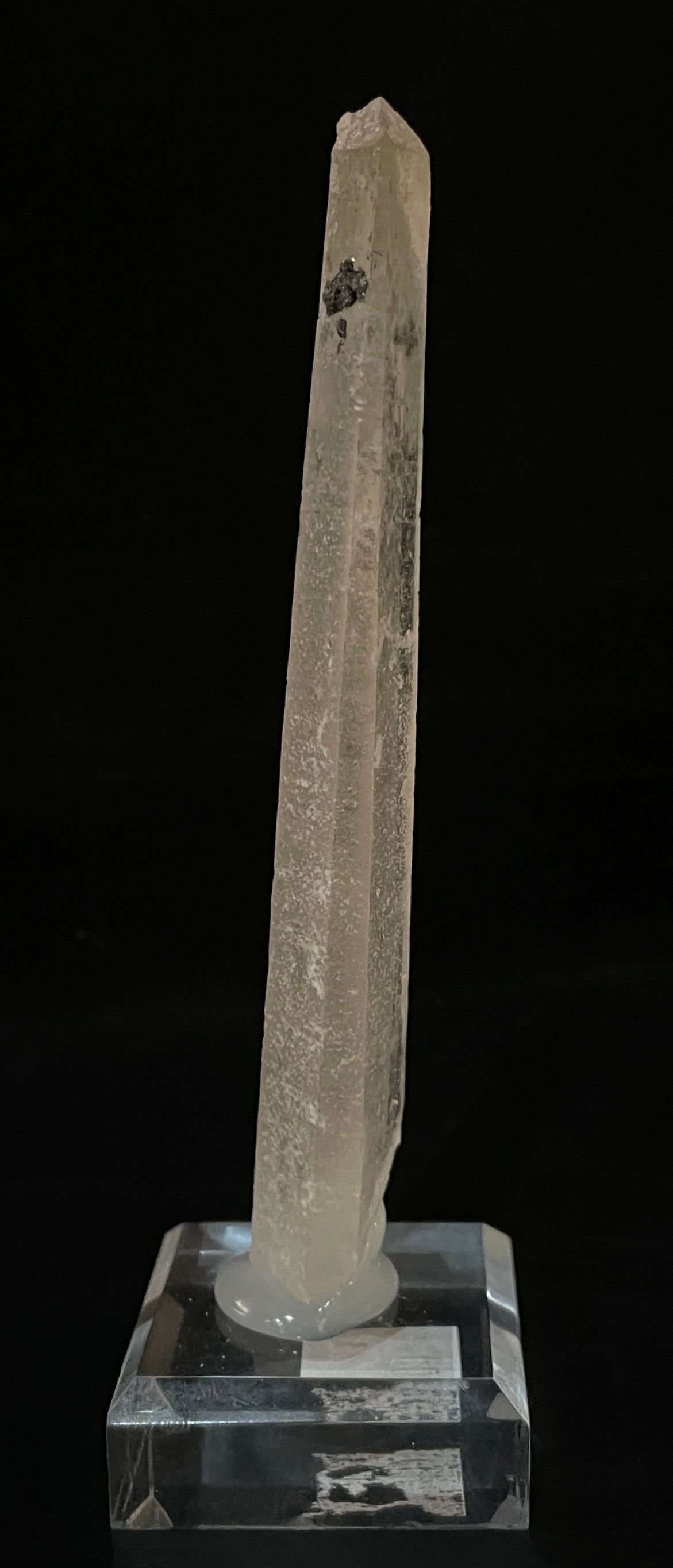 HEMATITE ON QUARTZ, China IHQ017