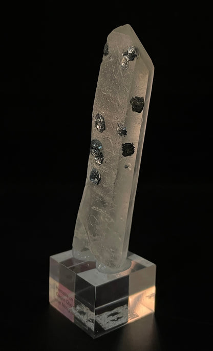 HEMATITE ON QUARTZ, China IHQ021
