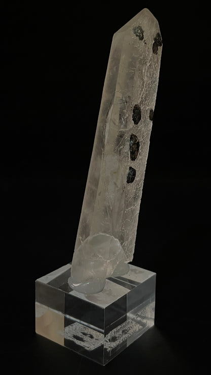 HEMATITE ON QUARTZ, China IHQ021