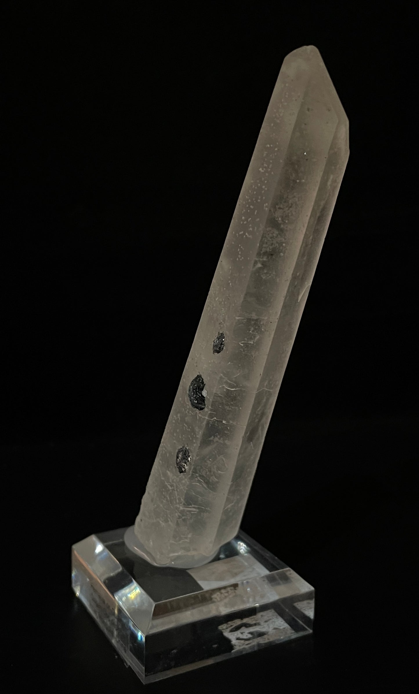 HEMATITE ON QUARTZ, China IHQ022