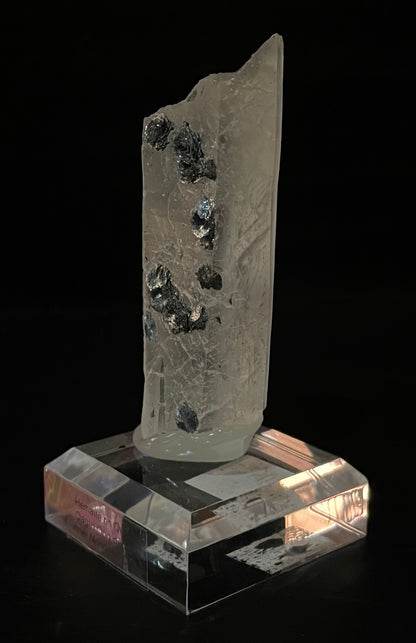 HEMATITE ON QUARTZ, China IHQ024