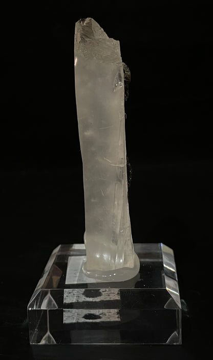 HEMATITE ON QUARTZ, China IHQ024