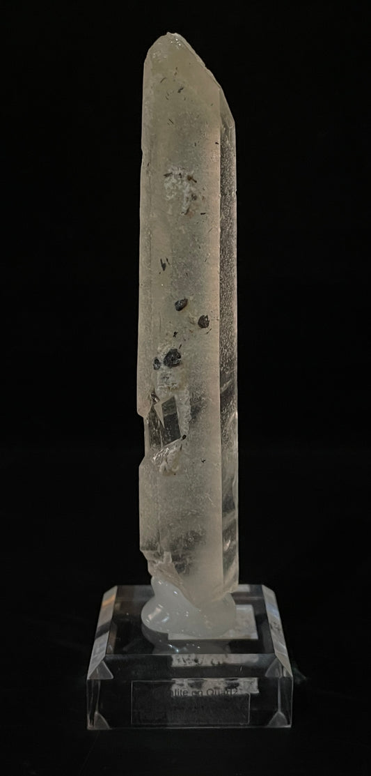 HEMATITE ON QUARTZ, China IHQ025