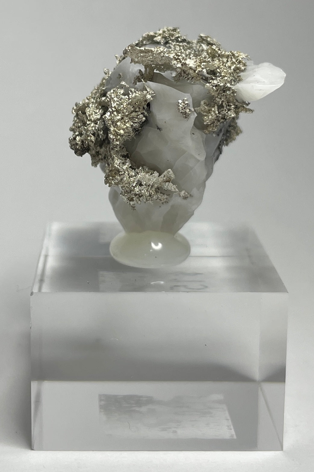 SILVER ON CALCITE, Morocco ISI024