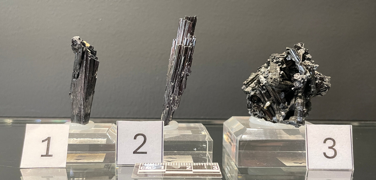 TOURMALINE, Australia ITO001-3