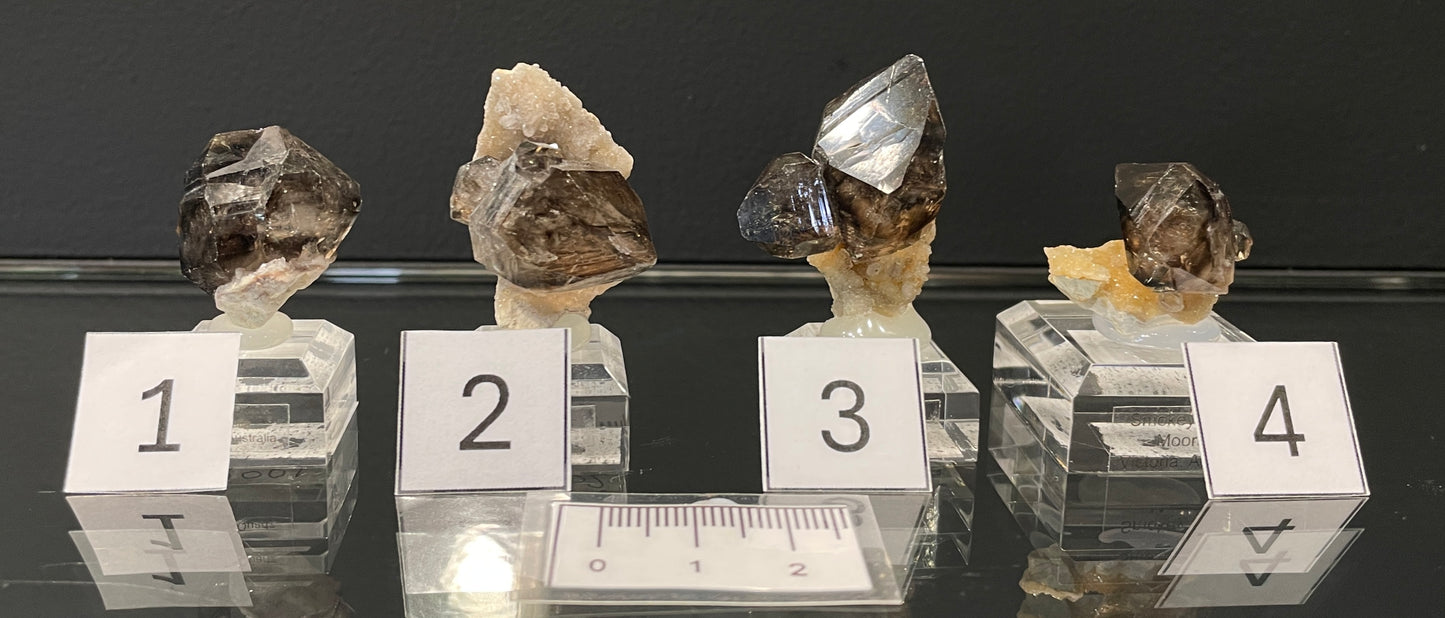 SMOKY QUARTZ, Australia ISQ001-4