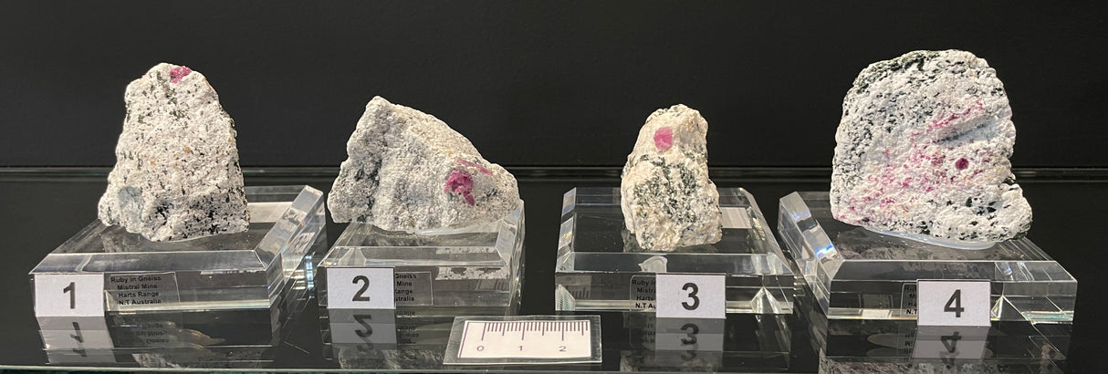RUBY IN GNEISS, Australia IRG012-15