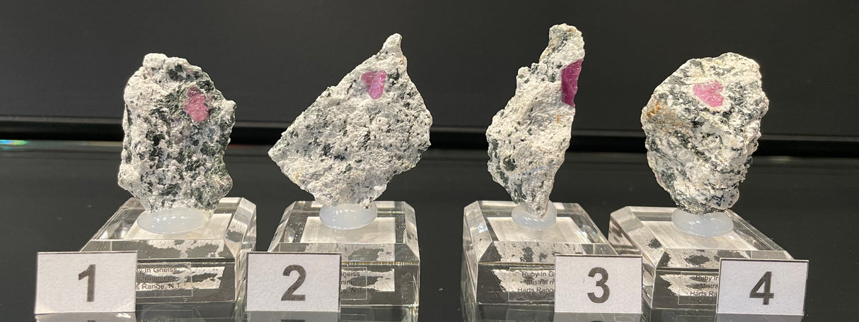 RUBY IN GNEISS, Australia IRG034-37