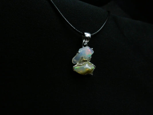 ETHIOPIAN OPAL PENDANT set in STERLING SILVER 3SSEOP1