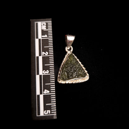 MOLDAVITE PENDANT set in STERLING SILVER 3SSMVP2