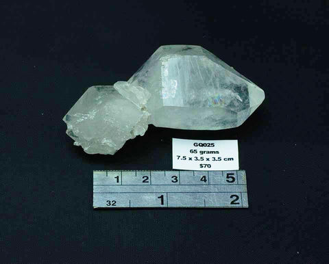 QUARTZ NATURAL CRYSTAL POINT GQ025