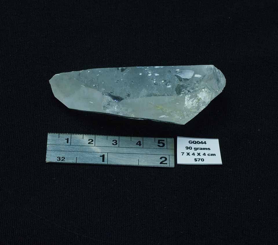 QUARTZ NATURAL CRYSTAL POINT GQ044