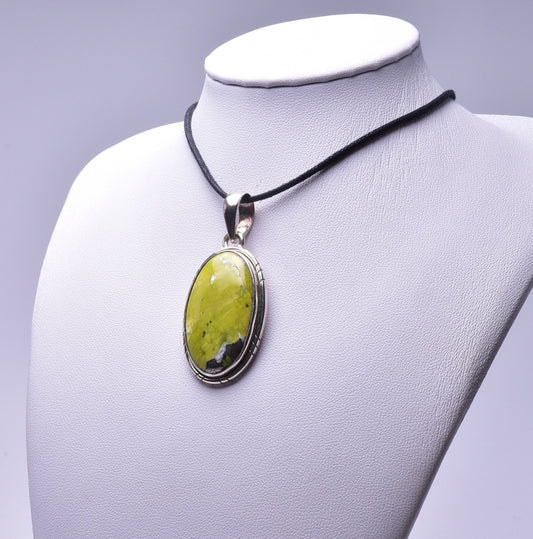 LIZARDITE PENDANT set in Sterling Silver J39