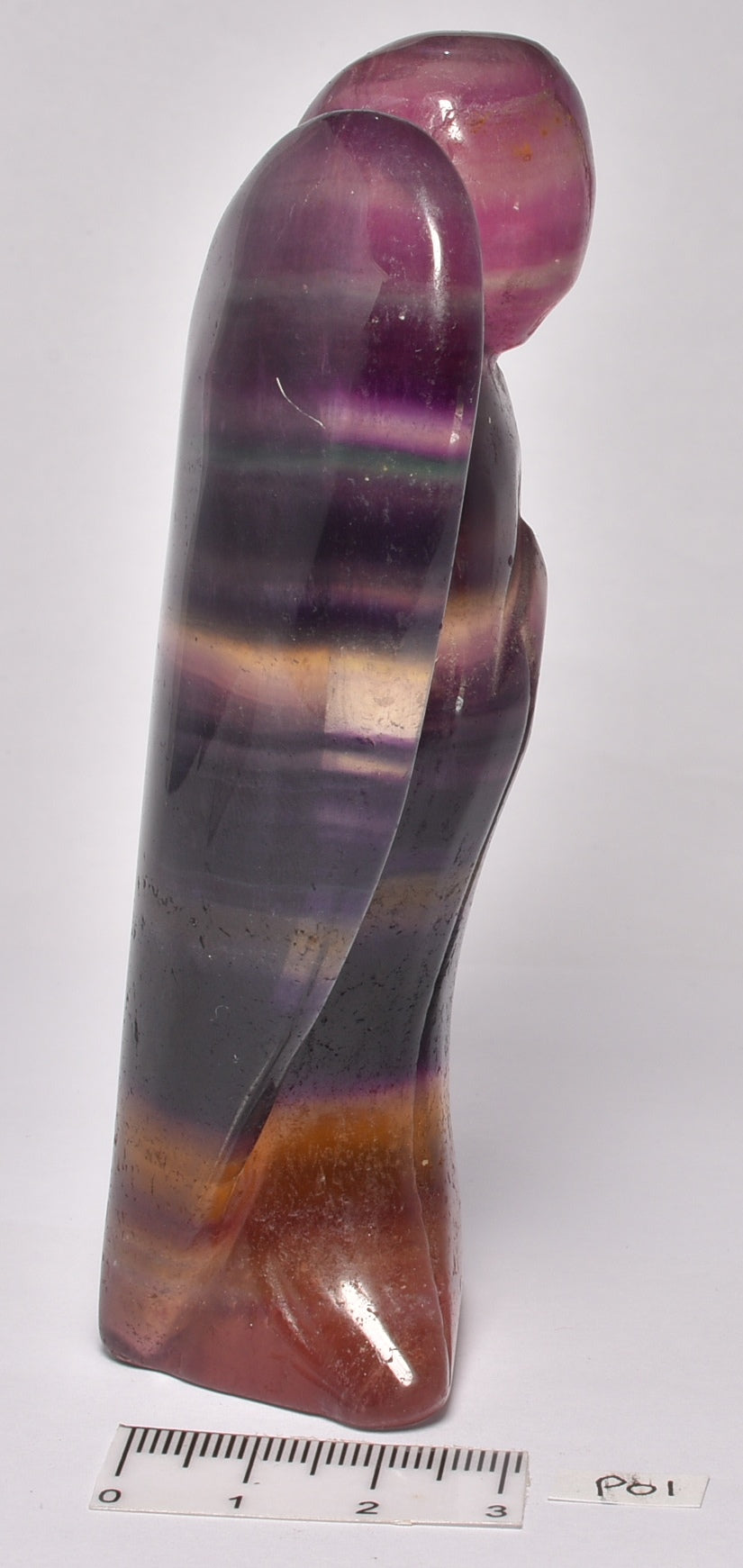 FLUORITE ANGEL CARVING 11 CM P01