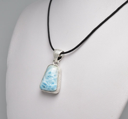 LARIMAR PENDANT set in STERLING SILVER J102