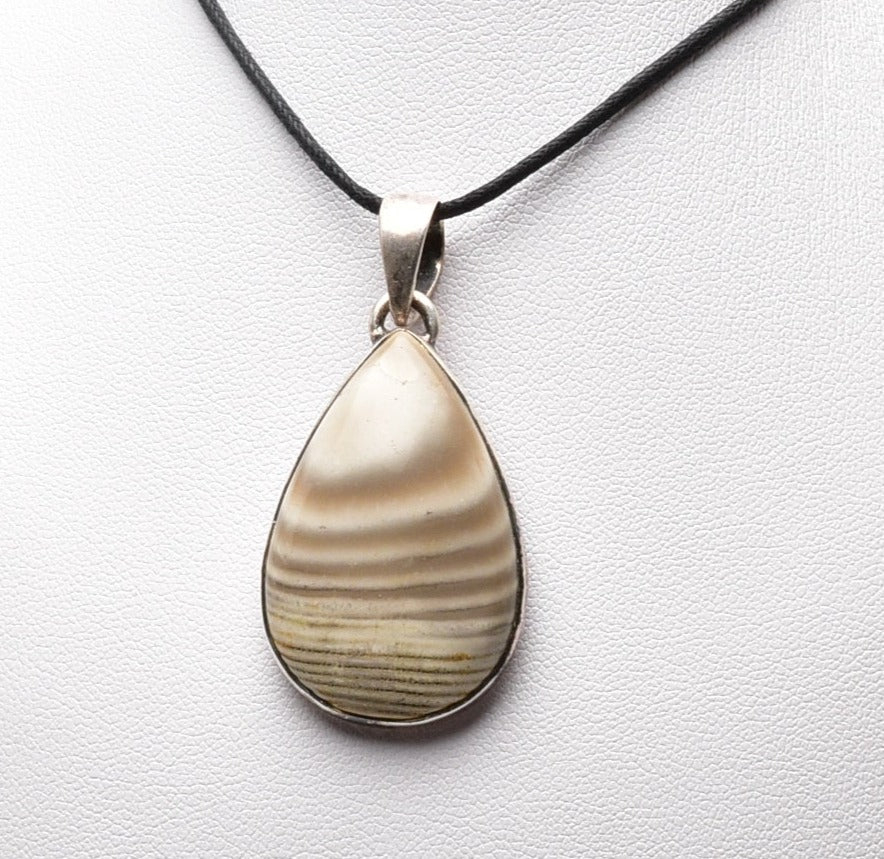 FLINT PENDANT set in STERLING SILVER J109