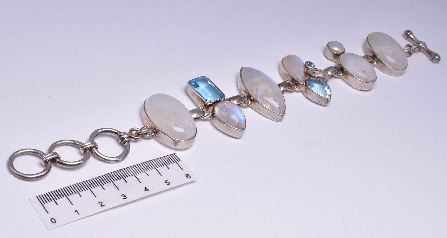 MOONSTONE WITH AQUAMARINE & PEARL BRACELET J177