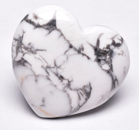 HOWLITE HEART CARVING P1129