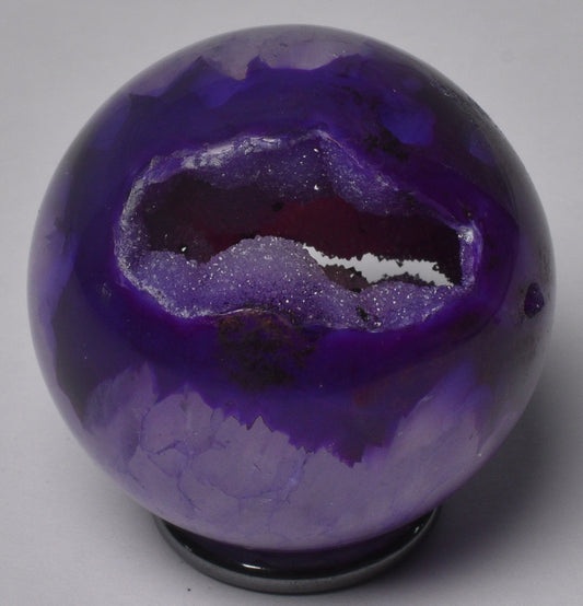 DYED AGATE SPHERE P323