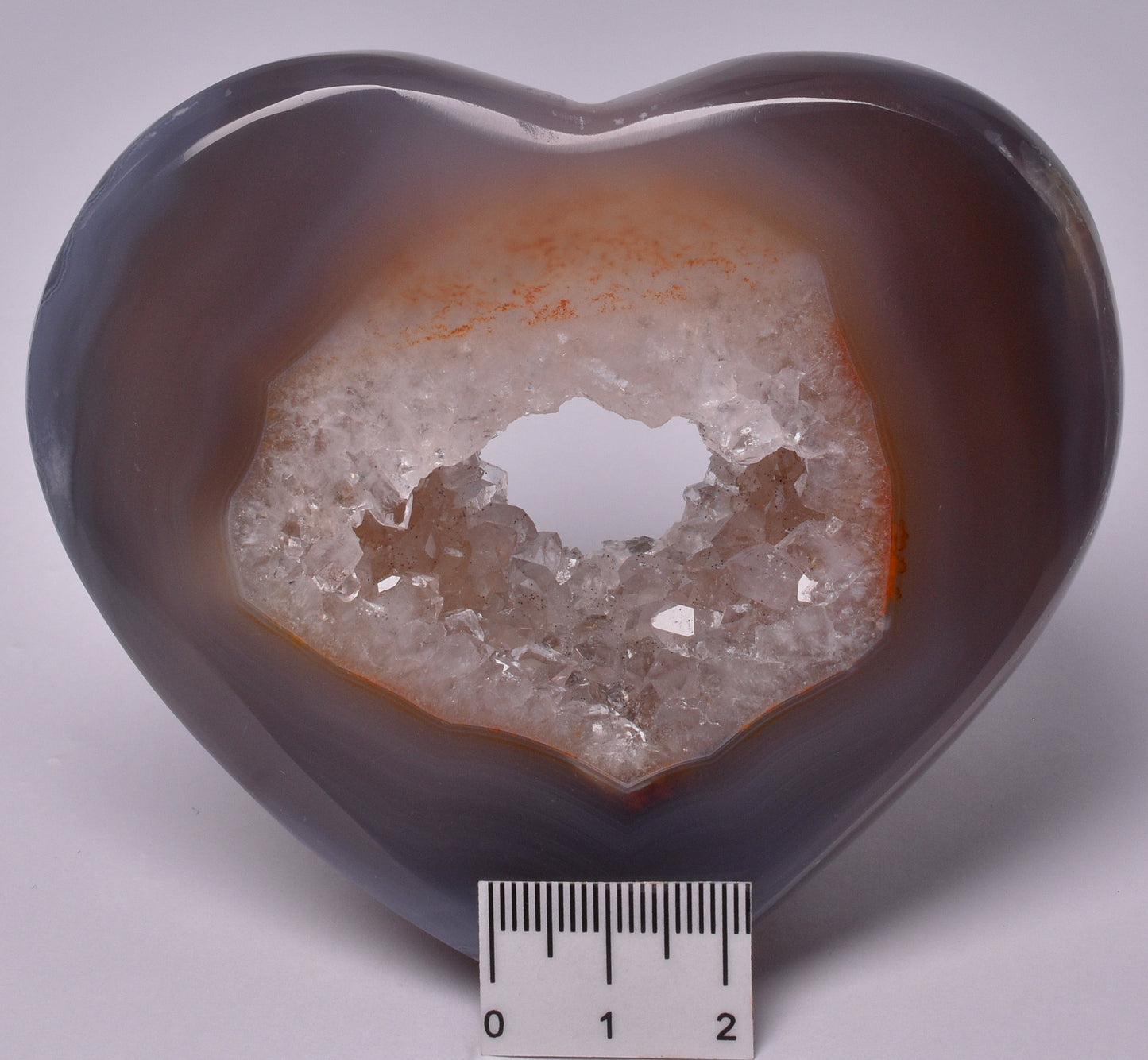 AGATE HEART CARVING WITH QUARTZ P653