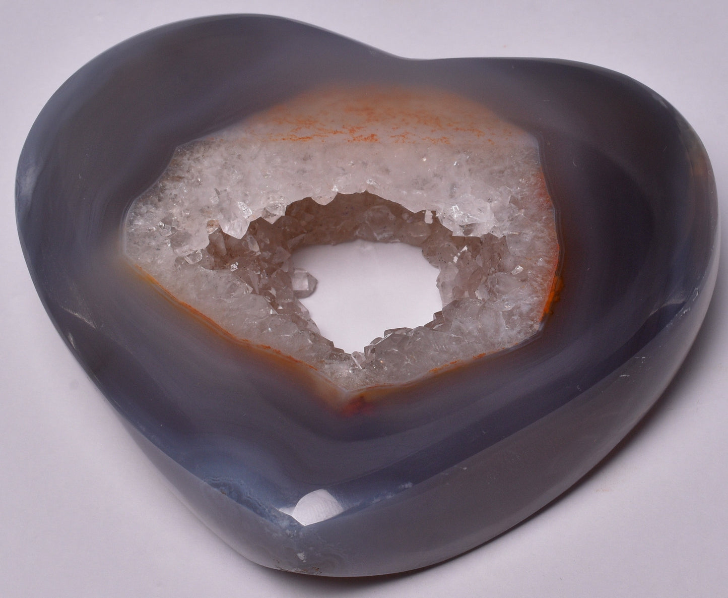 AGATE HEART CARVING WITH QUARTZ P653