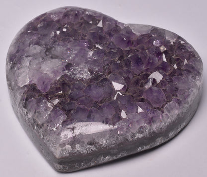 AMETHYST HEART CLUSTER CARVING P655