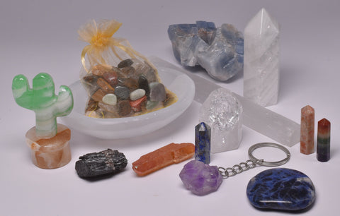 ASSORTED ROCK CRYSTAL COLLECTON P885