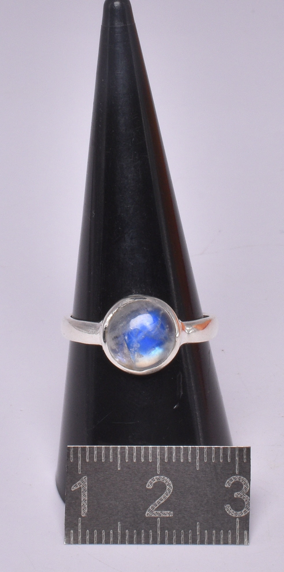 MOONSTONE RING set in STERLING SILVER, SIZE P/8 J205