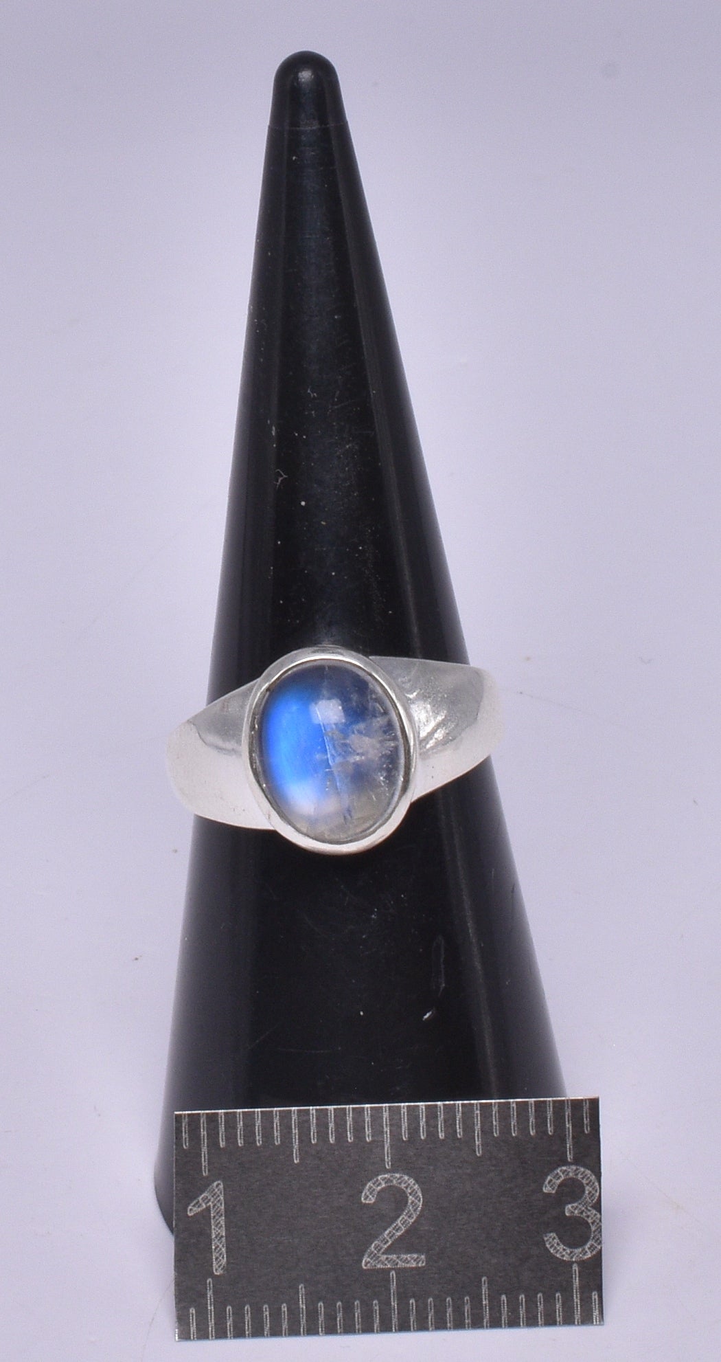 MOONSTONE RING set in STERLING SILVER, SIZE L/6 J207