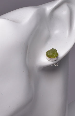 PERIDOT STUD EARINGS J220