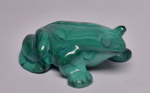 MALACHITE CRYSTAL FROG CARVING P1058