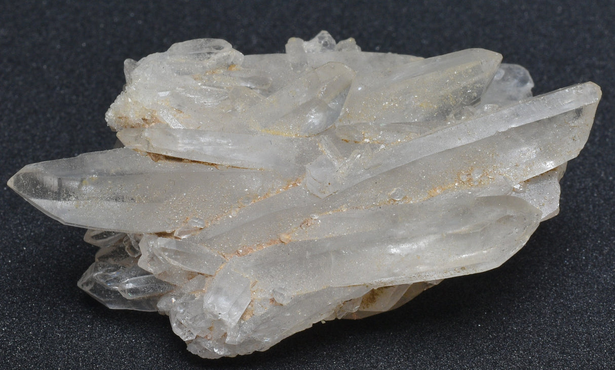 QUARTZ NATURAL CRYSTAL CLUSTER P852