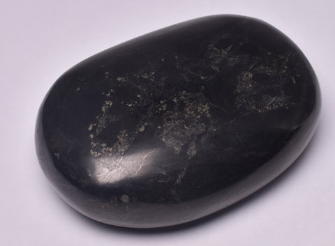 SHUNGITE PALM STONE P719