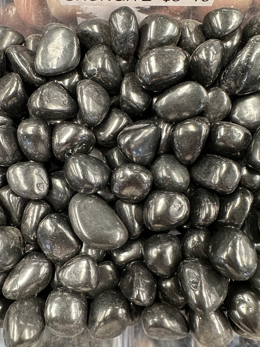 BLACK OBSIDIAN POLISHED TUMBLE T8